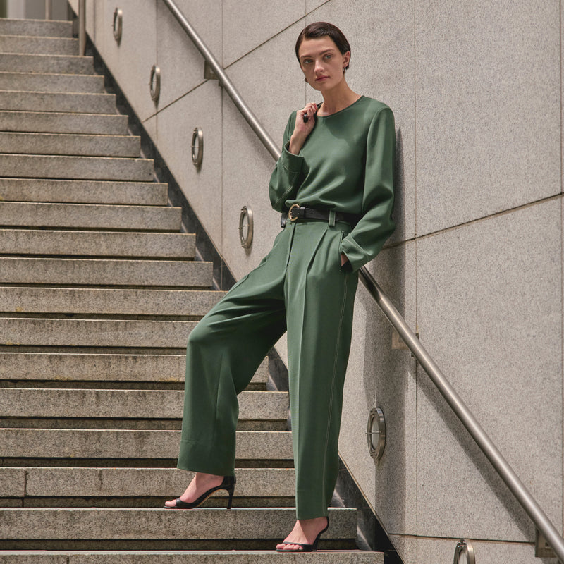 Arlo Breeze Pant - Everyday Crepe :: Dusty Pine