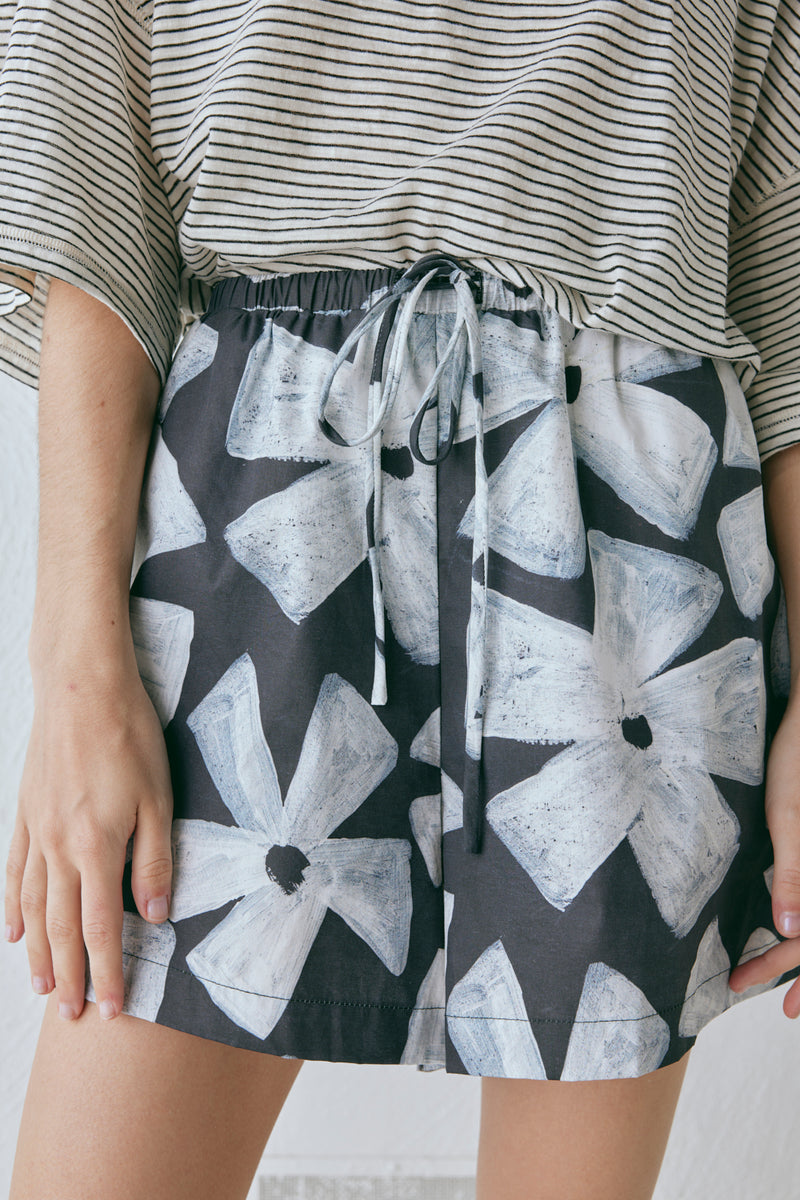 Annika Shorts Fiore