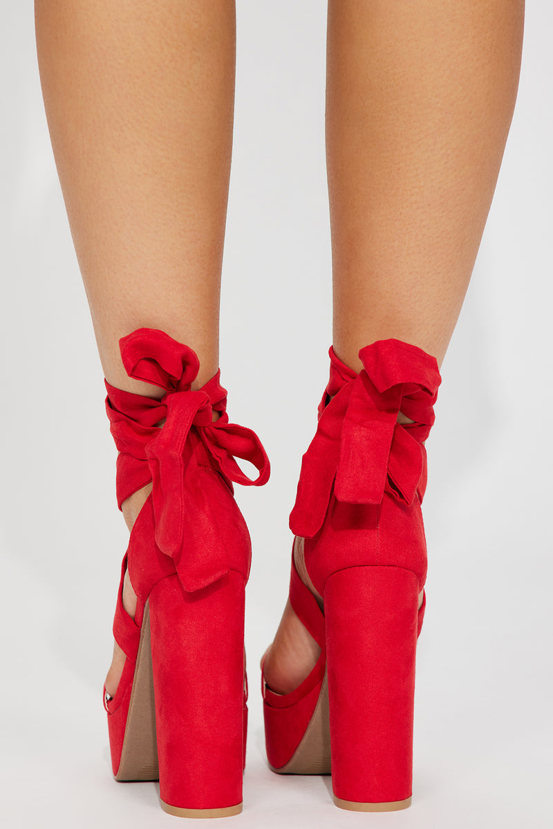Plot Twist Heel - Red