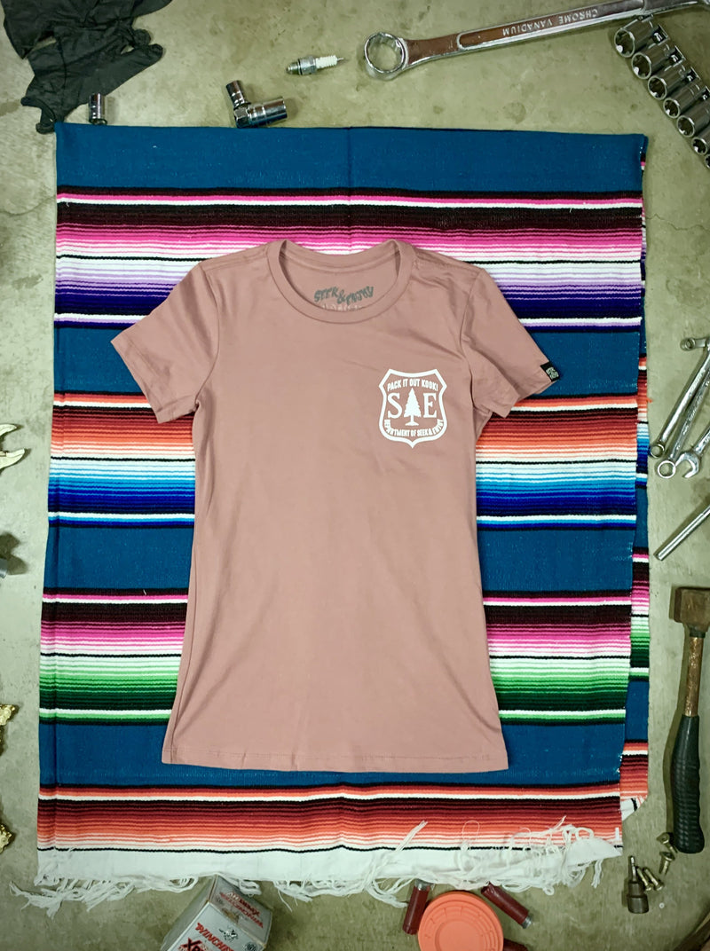 PACK IT OUT WOMENS TEE | MAUVE