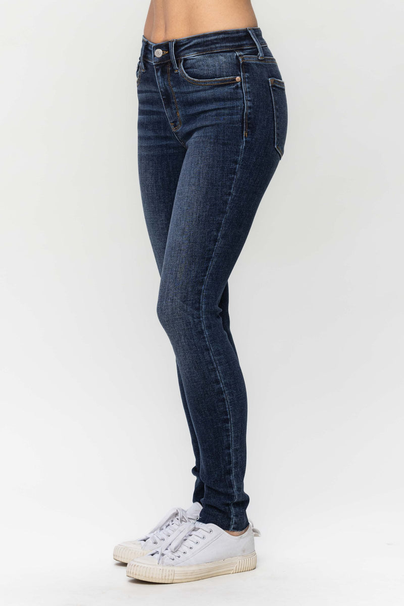 Judy Blue Mid Rise Vintage Raw Hem Skinny Denim Jeans 82527