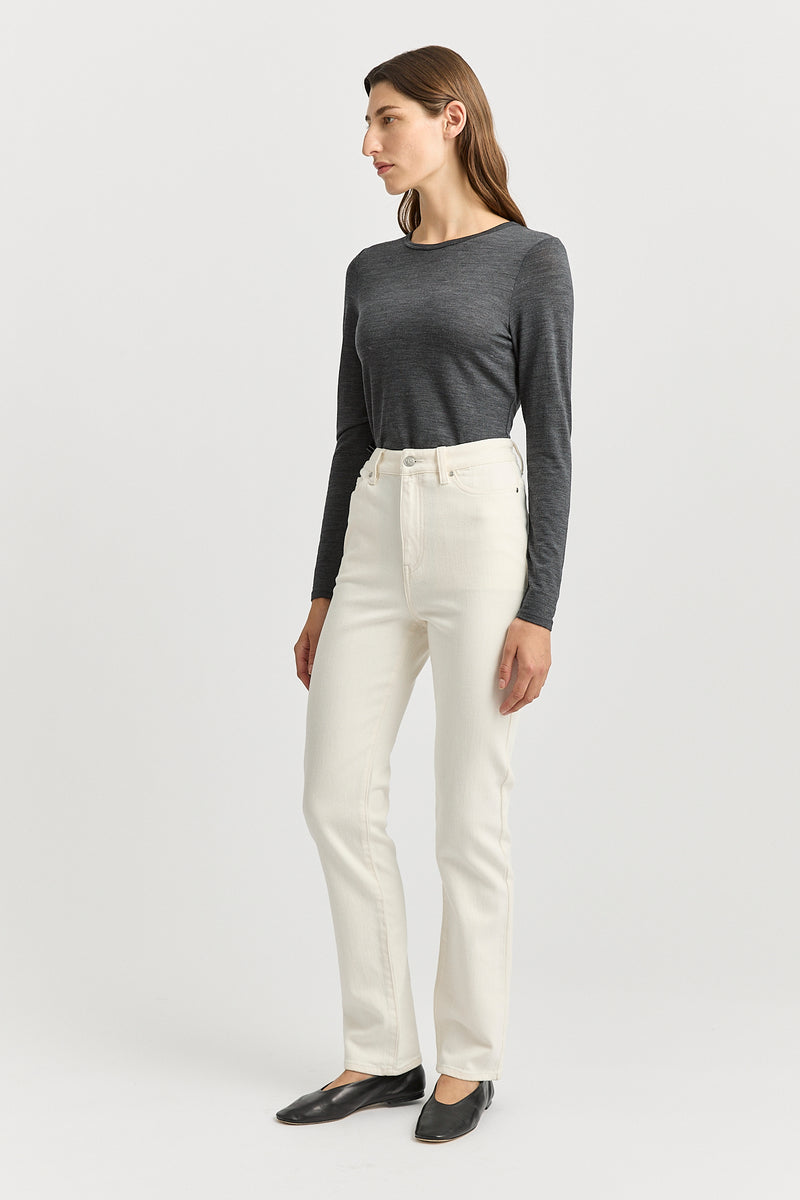 HIGH RISE STRAIGHT JEAN