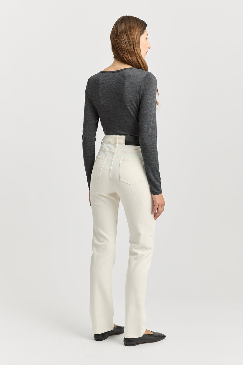 HIGH RISE STRAIGHT JEAN